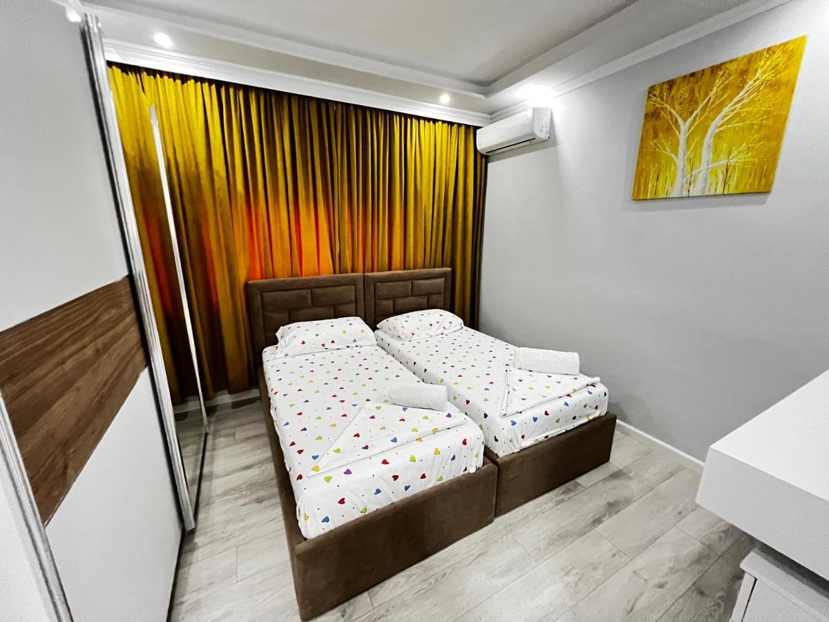 Apartment Golden Cherry *